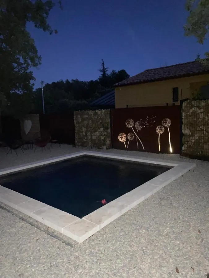 別荘 Gite Couleur Terre A 10Mn De Gordes Croagnes